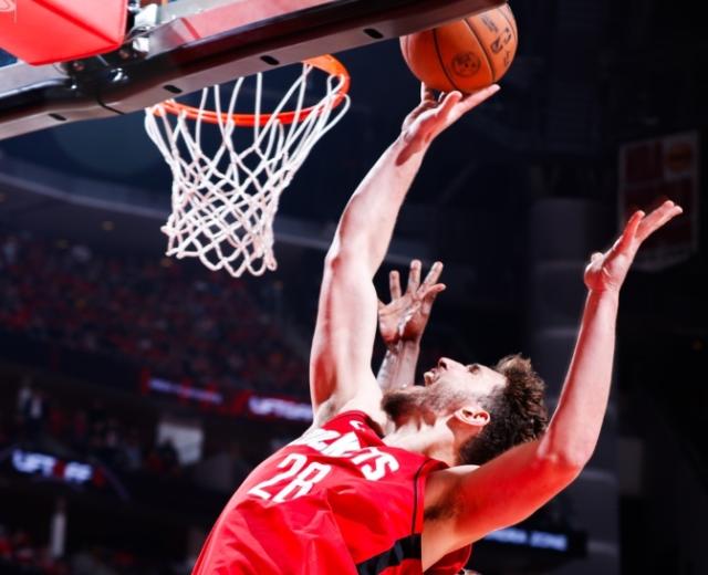 官方网站-防守拉满进攻低迷 火箭想扭转局势不能一条腿走路