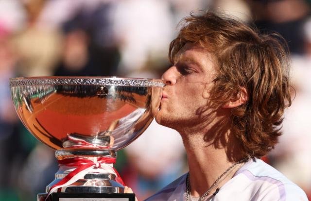 网站入口-卢布列夫终于熬成了“大师” 今年下一个会轮到谁？